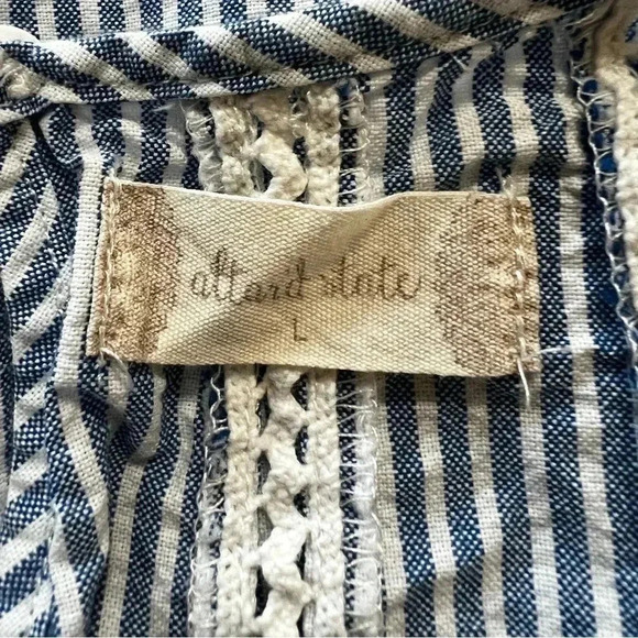 Altar’d State 100% Cotton Flutter Sleeve Blue and White Stripped Blouse Size L - Picture 3 of 5